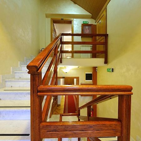 Hotel Sucevic Garni Belgrado Buitenkant foto