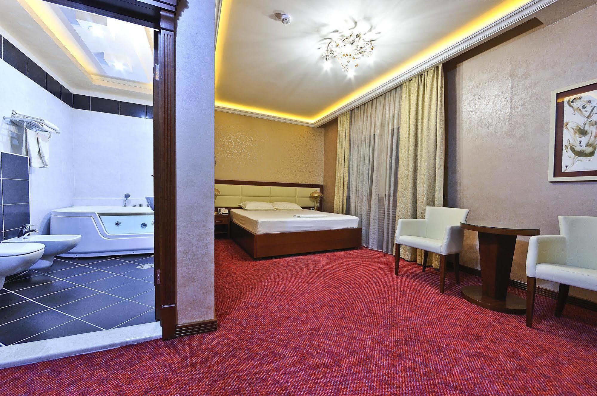 Hotel Sucevic Garni Belgrado Buitenkant foto