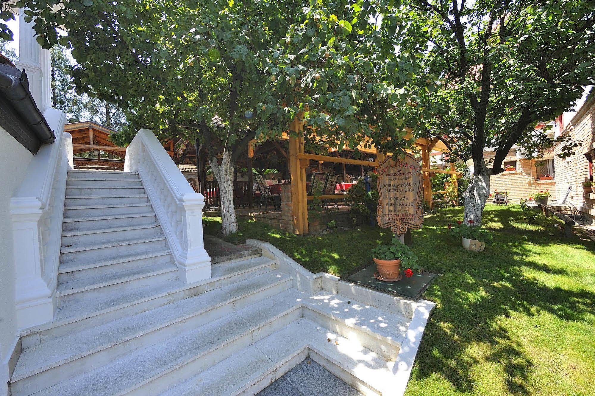 Hotel Sucevic Garni Belgrado Buitenkant foto